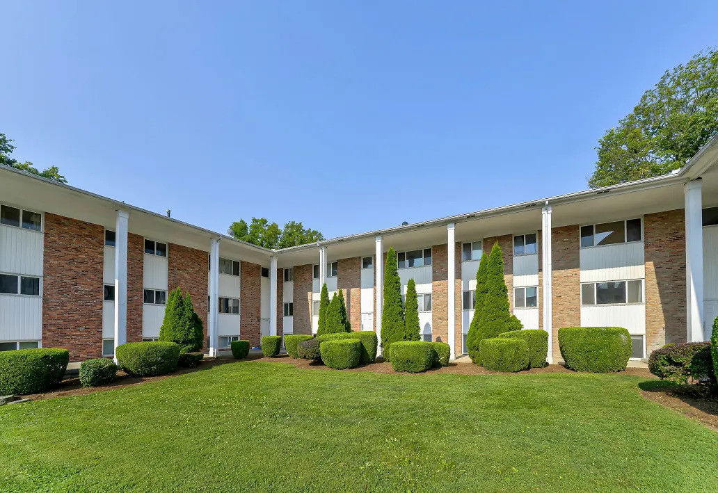 Exterior view 1 of Campus Walk University Square
