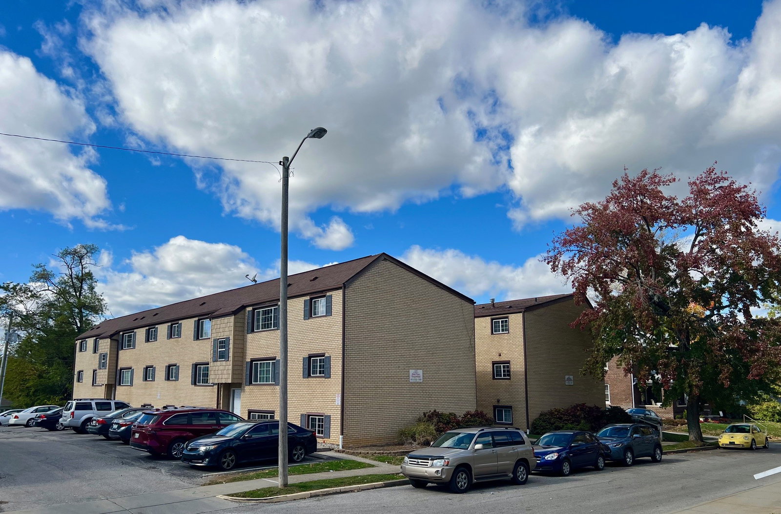 Exterior view 3 of Campus Walk Beau Trace